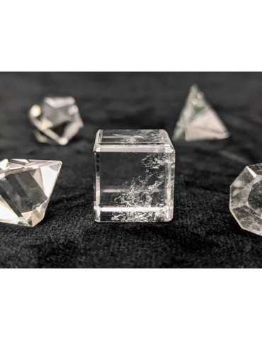 Cristal de roche, cube 1,5cm (Héxaèdre) Solide de Platon (Terre - Ancrage, Amplification)