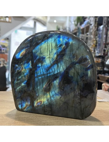Labradorite (Spectrolite),...