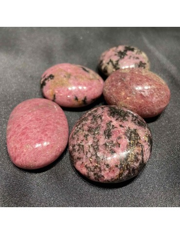 Rhodonite, Galet de soin...