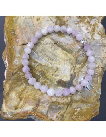 Kunzite 6mm facettée...